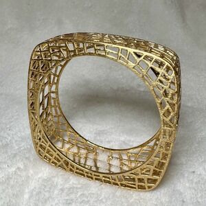 JewelMint Gold Filigree Square Bangle Bracelet
